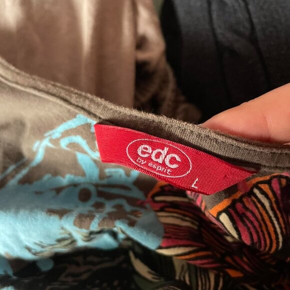 Y2K EDC Olive Green Deep V-Neck Top - Picture 5 of 6